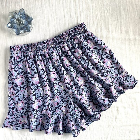 Flirty Ruffled Hem Shorts Black Lavender Light Blue Print Stretch Waist Size XS - Picture 2 of 7
